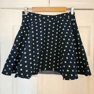 Romeo & Juliet Couture Women's Dark Blue and White Polka-dot Denim Skirt Size S